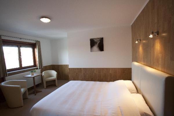 Hotel Chamdor Roeselare Exterior photo